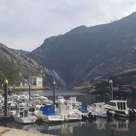 Apartamento Area Pequena 2 Ézaro