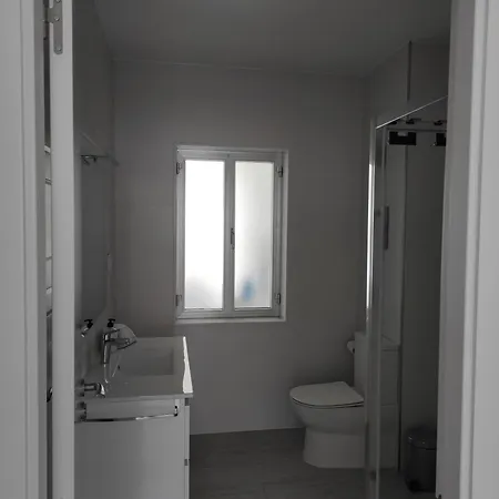 Area Pequena 2 Apartamento