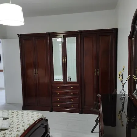 Apartamento Area Pequena 2 Ézaro