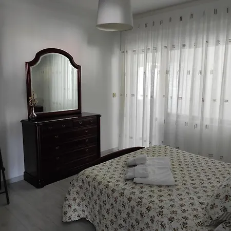 Area Pequena 2 Apartment Ezaro