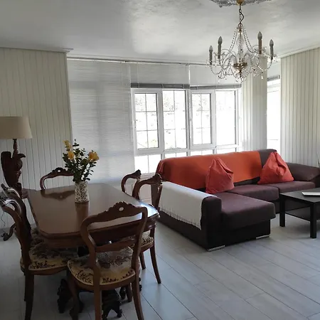 Area Pequena 2 Apartment Ezaro