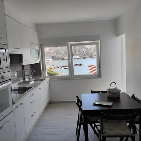 Area Pequena 2 Appartement *