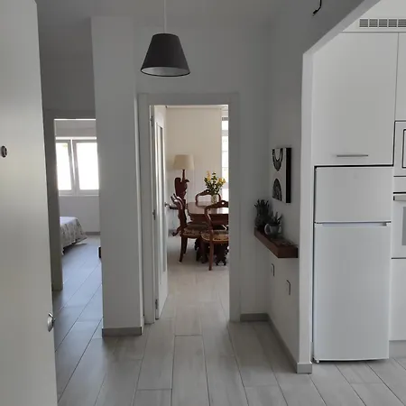 Area Pequena 2 * Ézaro